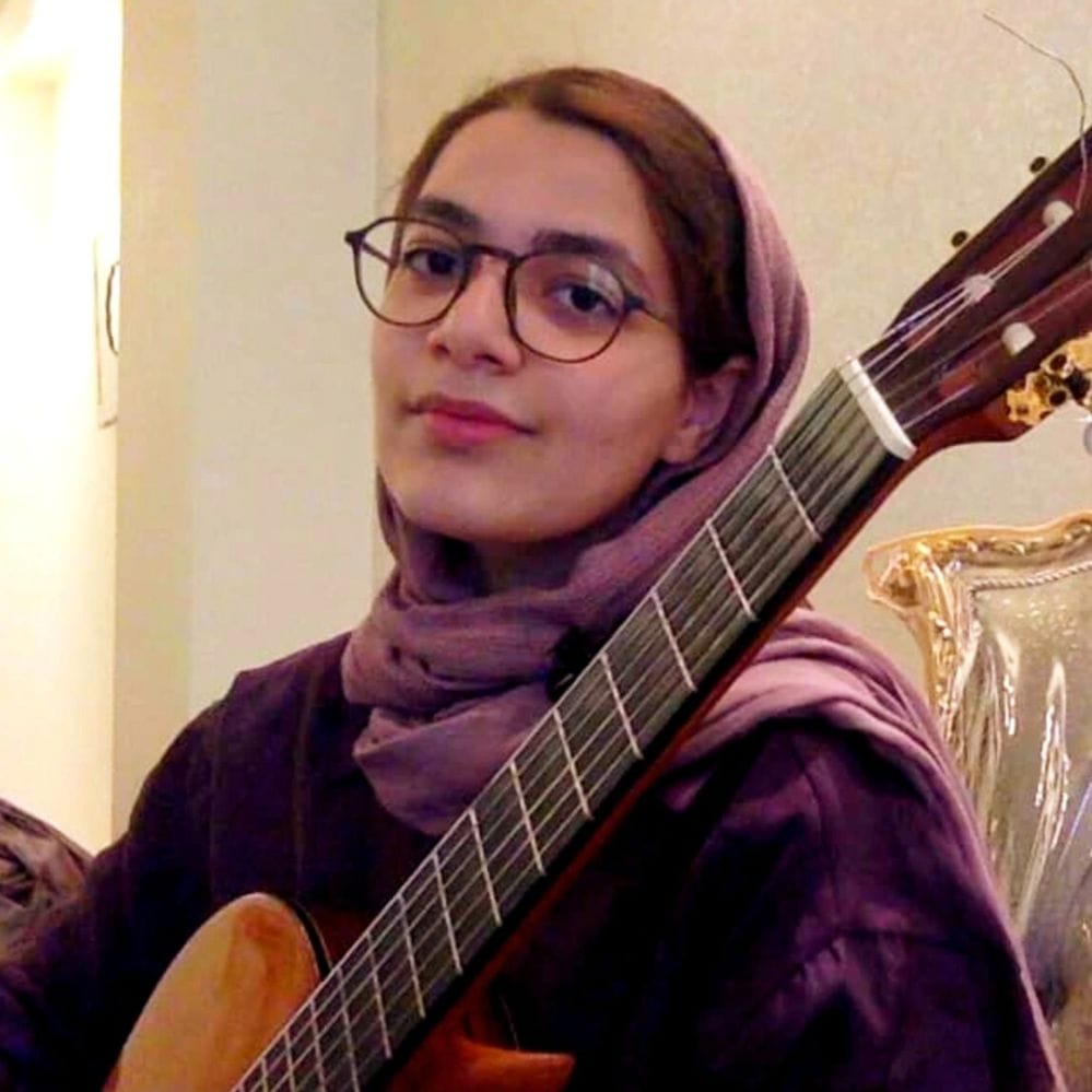 موژان احمدپناه
