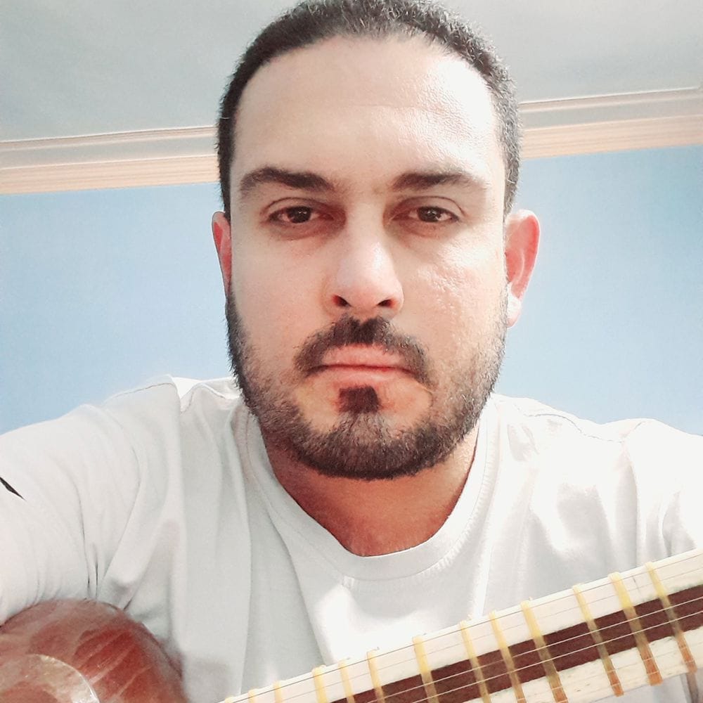 علیرضا خوشروئی 